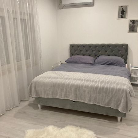 Aine Apartman - Old Bridge Мостар Екстериор снимка