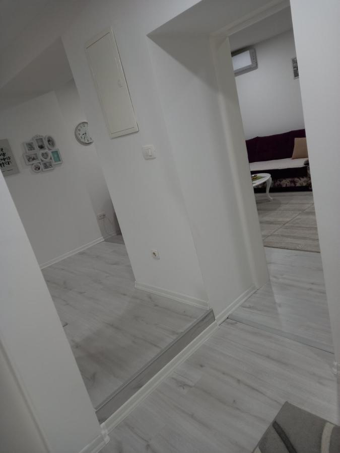 Aine Apartman - Old Bridge Apartment Мостар Екстериор снимка