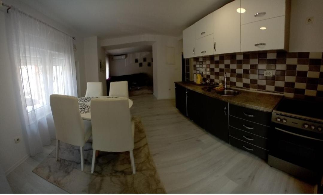 Aine Apartman - Old Bridge Apartment Мостар Екстериор снимка