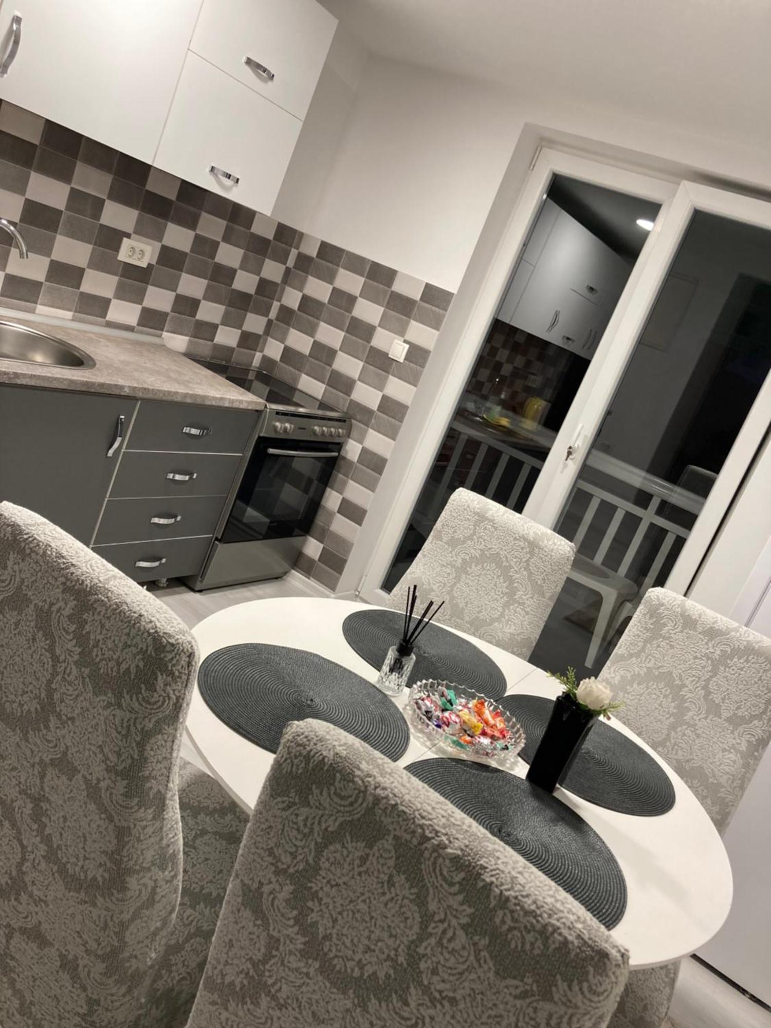 Aine Apartman - Old Bridge Мостар Екстериор снимка